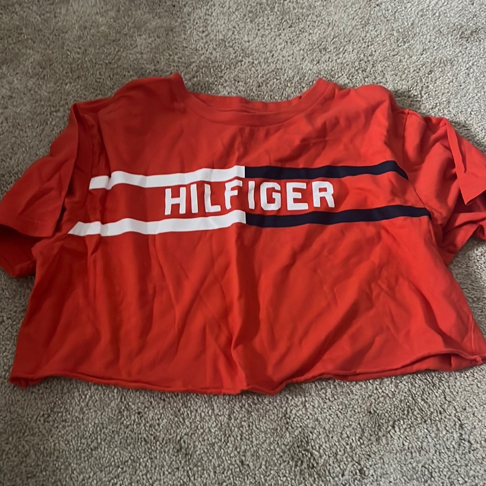 Red crop shirt